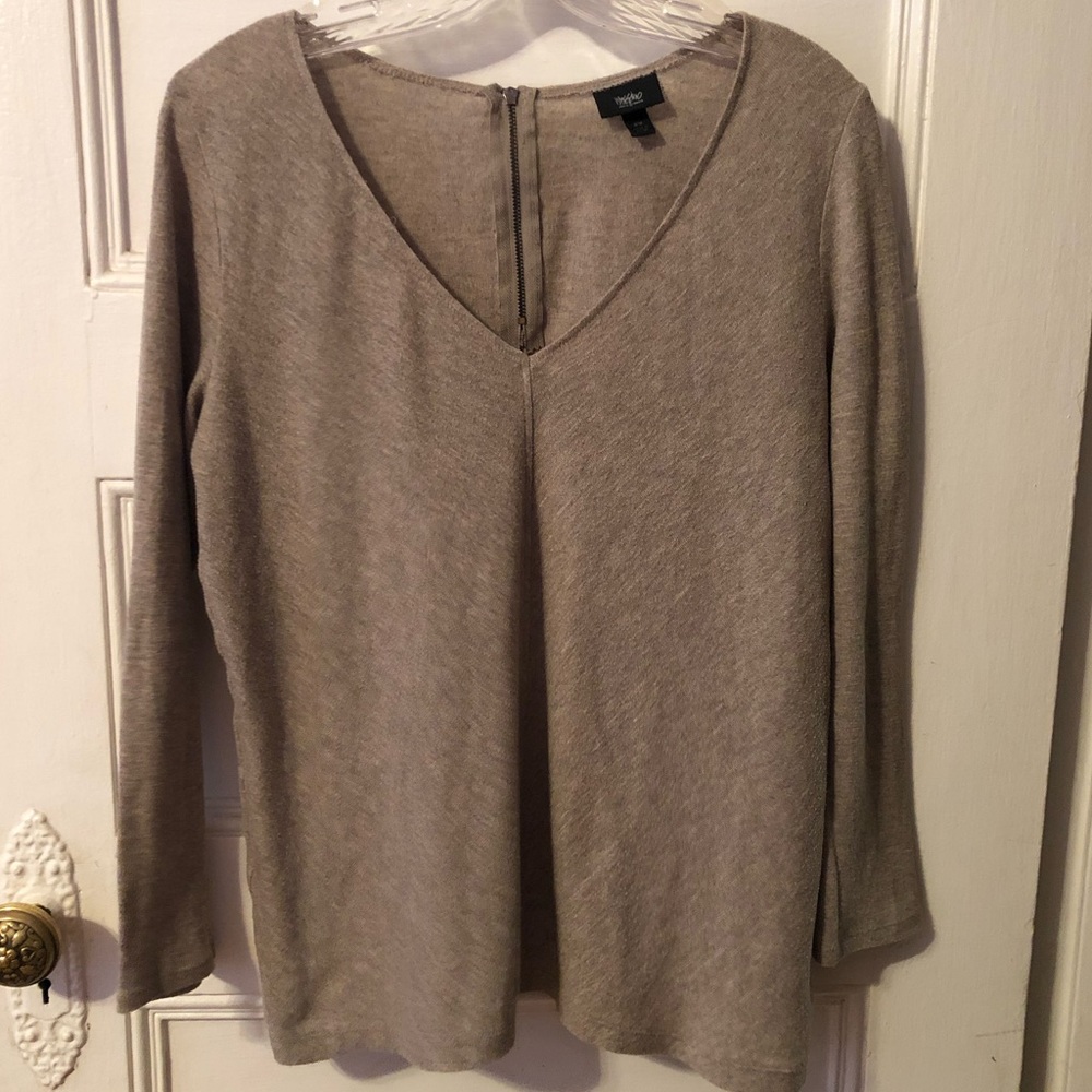 V-Neck Long Sleeve Shirt